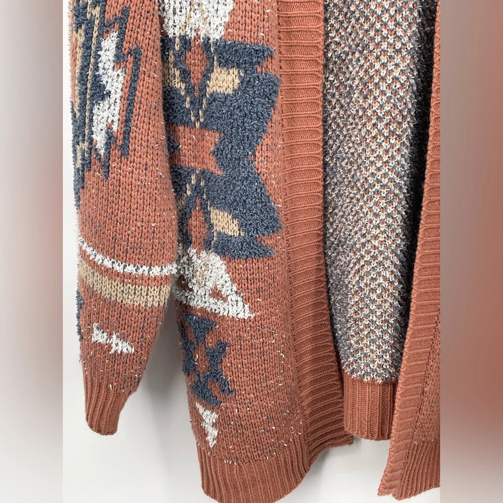 Cozy Southwestern Patterned Cardigan - Picture 3 of 7